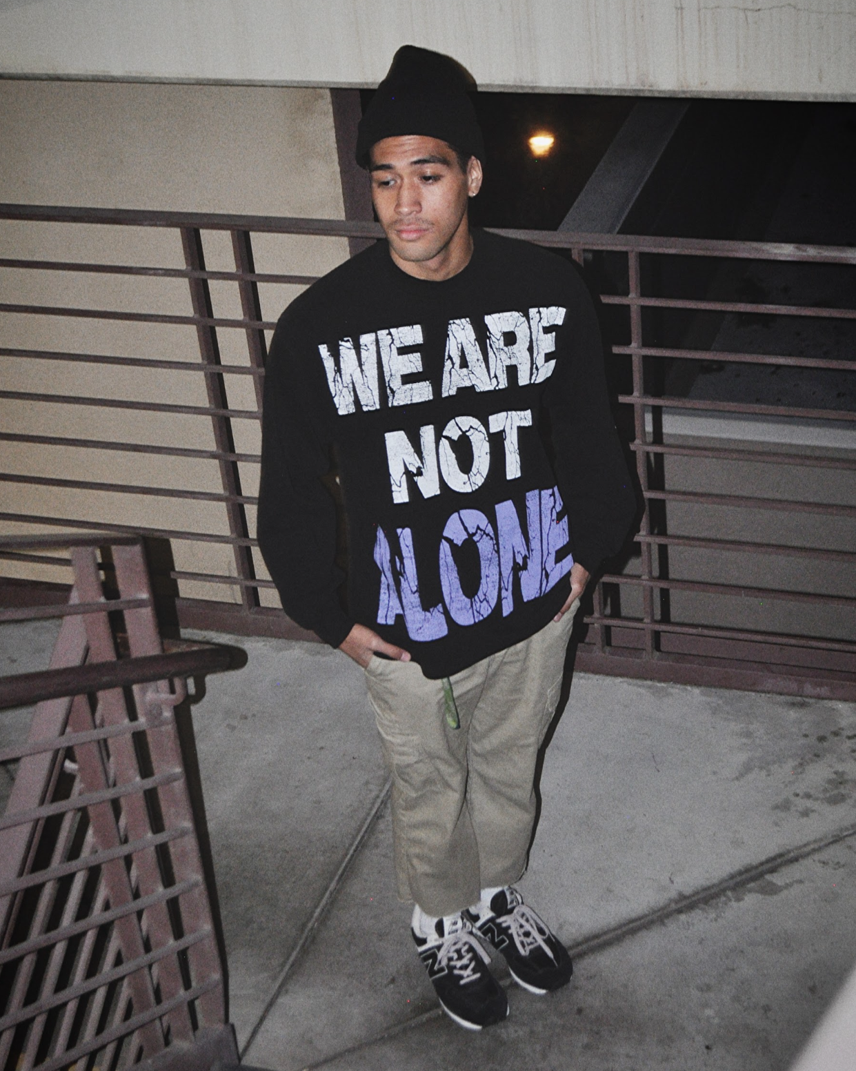 ALONE LONG-SLEEVES